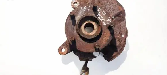 Front wheel hub
