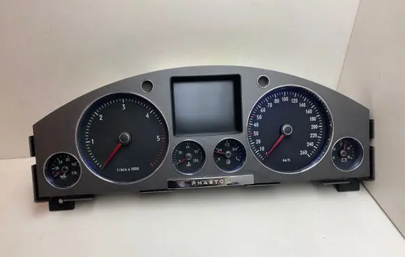 Volkswagen Phaeton Speedometer (instrument cluster) 3D0920882F