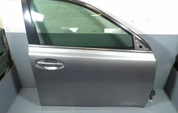 Subaru Legacy Front door