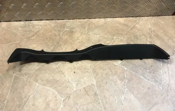 Mercedes-Benz C W204 Dashboard glove box trim A2046890939