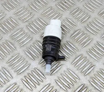 BMW 3 G20 G21 Windscreen/windshield washer pump 7298309