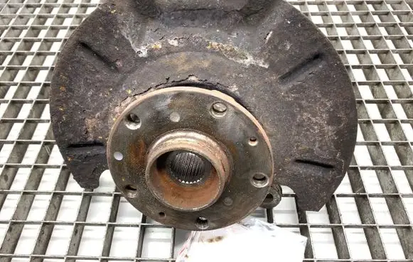 Fiat Sedici Front wheel hub spindle knuckle 