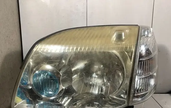 Nissan X-Trail T30 Headlight/headlamp 1669