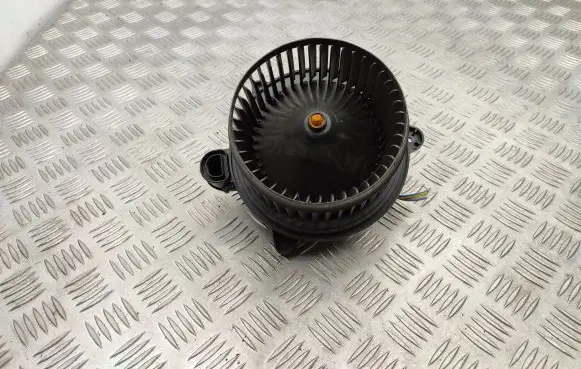 Ford Puma Heater fan/blower H1BH19846AA 0130115702