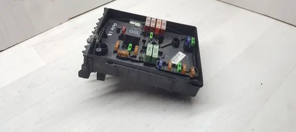 Skoda Octavia Mk2 (1Z) Fuse module 1K0937125A