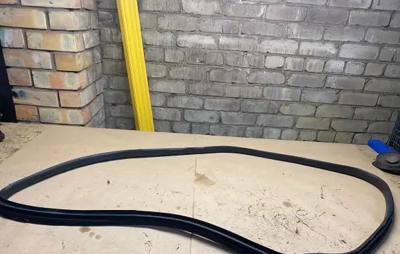 Volvo XC60 Rubber seal front door (on door) 