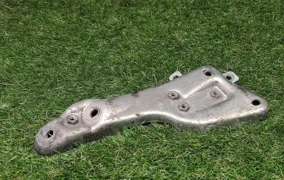 Mercedes-Benz C W204 Engine mounting bracket A6510901041