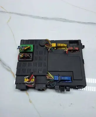 Citroen Xsara Picasso Comfort/convenience module 73005812 9642409480