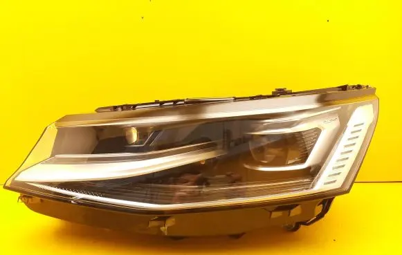 Volkswagen Transporter - Caravelle T7 Headlight/headlamp 7T1941081C