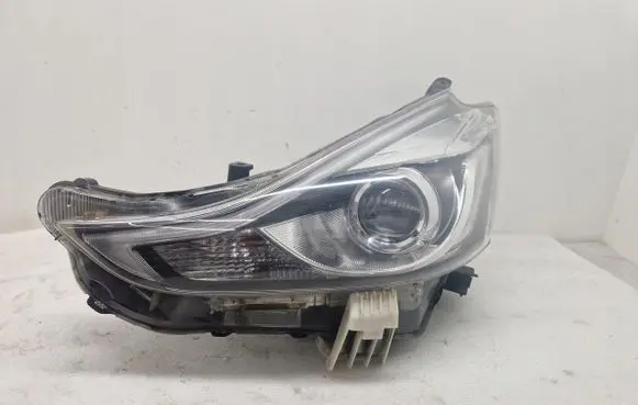 Toyota Prius+ (ZVW40) Headlight/headlamp
