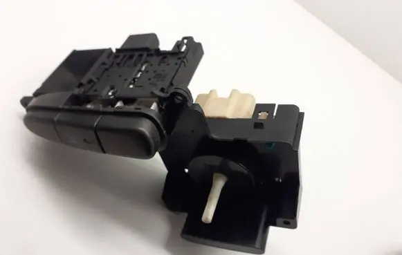 Toyota Yaris Windscreen/window heater switch 758294