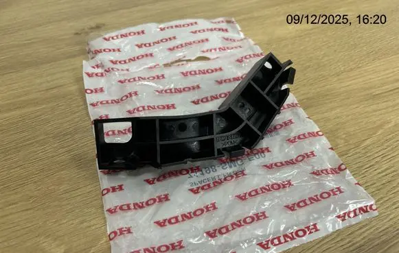 Honda Civic Front bumper mounting bracket 71198SMGE00