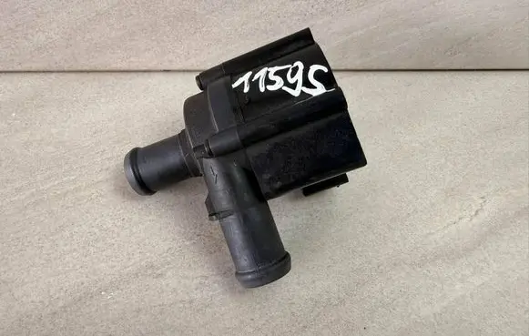 Volkswagen PASSAT B7 Electric auxiliary coolant/water pump 5Q0965561B