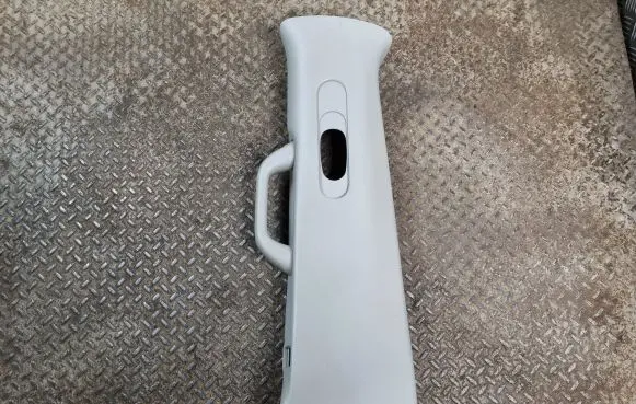 (B) pillar trim (top)