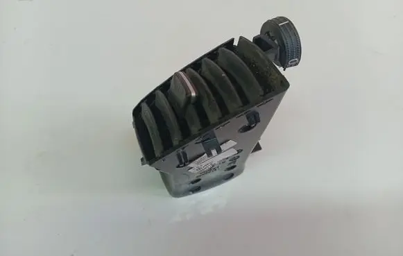 Opel Zafira B Dash center air vent grill 13144402