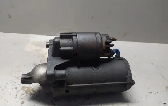 Citroen C4 II Picasso Starter motor VALEO