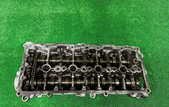 Peugeot 3008 II Camshaft 9812647280