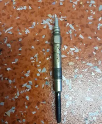 Opel Zafira B Spark plug 0250202132 55200817