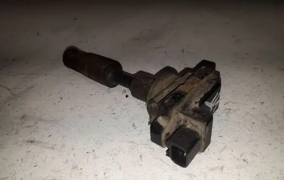 Suzuki Vitara (ET/TA) High voltage ignition coil 33410-77E1