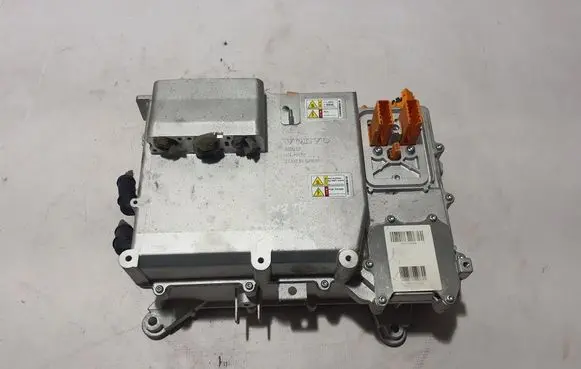 Volvo C40 Voltage converter inverter 32335618