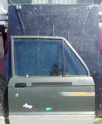 Isuzu Trooper Front door