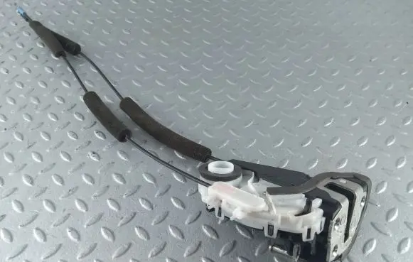 Subaru Outback (BS) Rear door lock 61035AL100