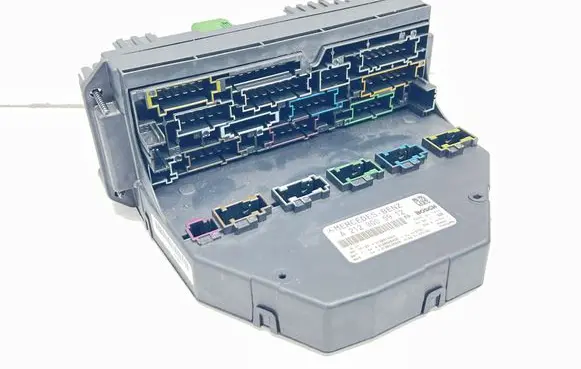 Mercedes-Benz C W204 Fuse module A2129005912 A2129015204 A2129025405