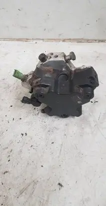 Volvo V70 Fuel injection high pressure pump 30756125 0445010111