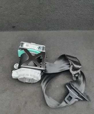 Audi A8 S8 D4 4H Rear seatbelt 4H0857805F 4H0857805FV04 4H0857805DV04