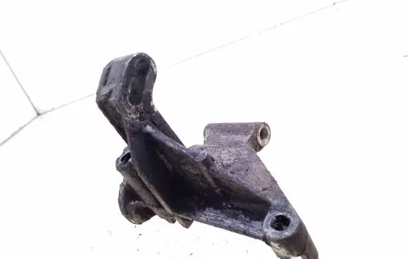 Ford Galaxy Power steering pump mounting bracket 028145531D