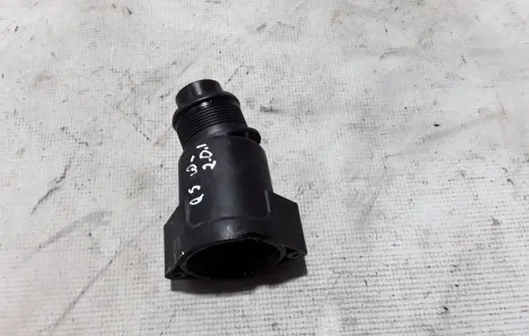 Coolant pipe/hose