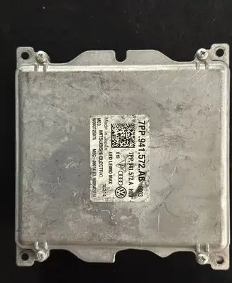 Audi Q7 4M Headlight ballast module Xenon 7PP941572AB 7PP941572A