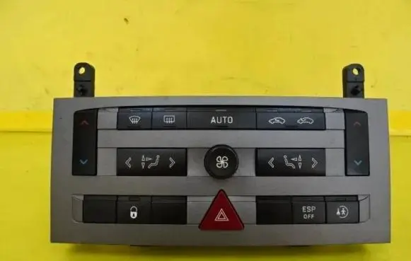 Peugeot 407 Climate control unit 96573322YW