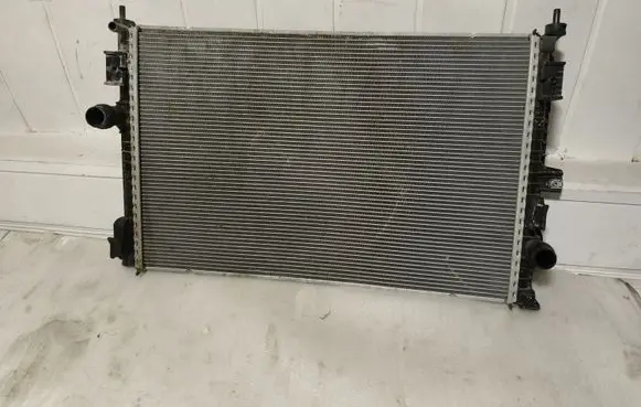 Opel Grandland X Coolant radiator 9838520180
