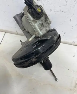 Volkswagen Jetta V Brake booster