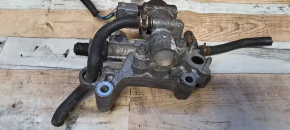 Mazda 2 EGR valve ZJ384