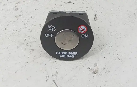 Hyundai ix35 Passenger airbag on/off switch 