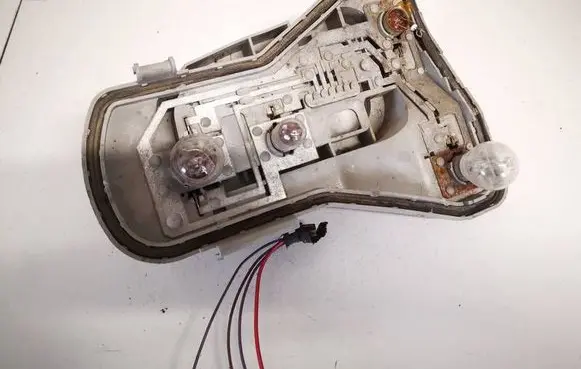 Volkswagen Polo IV 9N3 Tail light bulb cover holder 6q6945258f