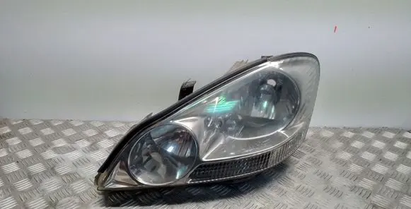 Toyota Avensis Verso Headlight/headlamp