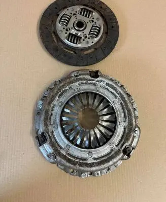 Opel Vivaro Clutch set kit 8200900112