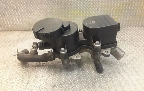 Mercedes-Benz A W169 Oil breather separator A6400101062 6400101062