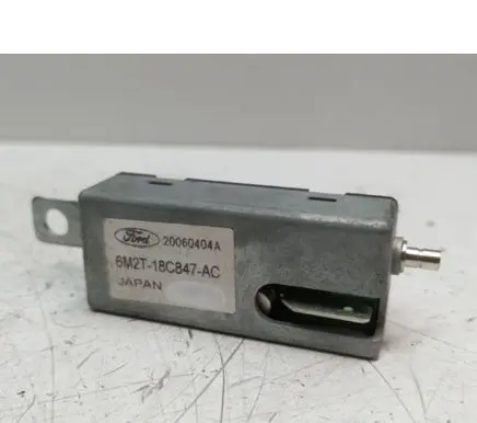 Ford S-MAX Aerial antenna amplifier 6M2T18C847AC 20060404A