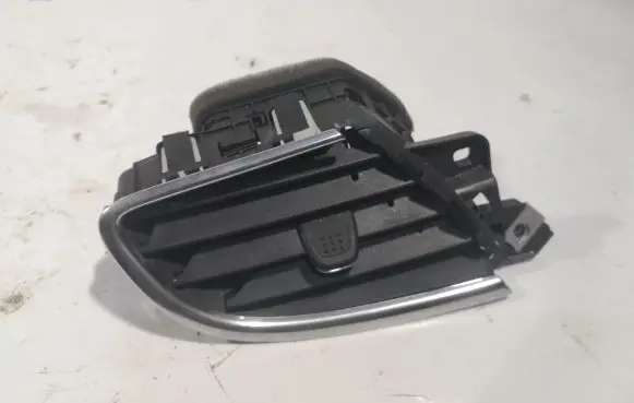 Opel Mokka X Dashboard side air vent grill/cover trim 42570817