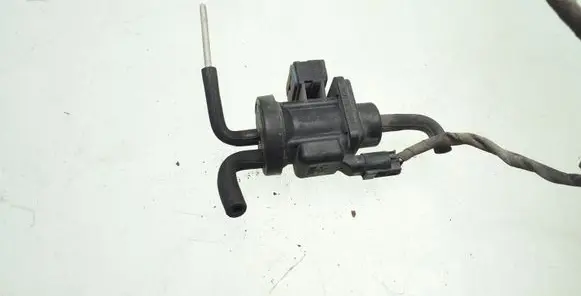 Mercedes-Benz C W203 Turbo solenoid valve A0005450527