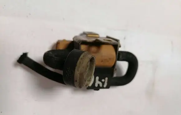 Volkswagen Golf IV Turbo solenoid valve 054906267A 98T324 72148304