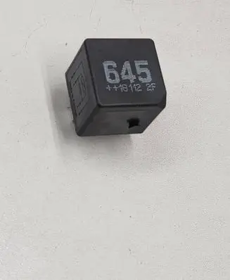 Volkswagen PASSAT B8 Other relay 4H0951253A PA66GF25 V23136B0006X080