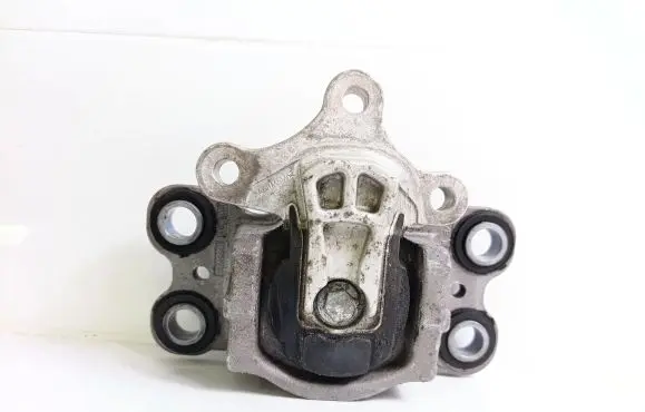 Volvo V60 Engine mount bracket G2458210 171204 31262710