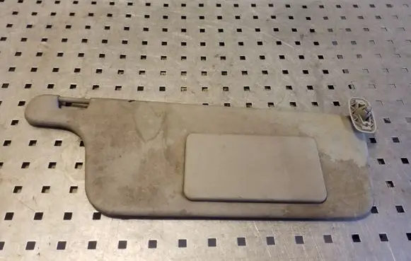 Sun visor