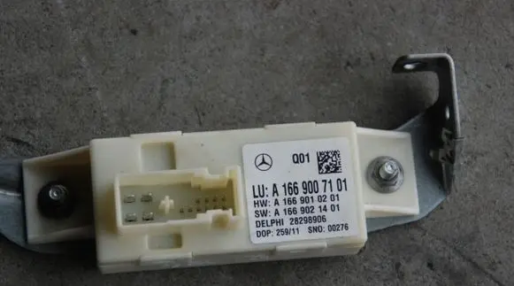 Mercedes-Benz C W204 Light module LCM A1669007101