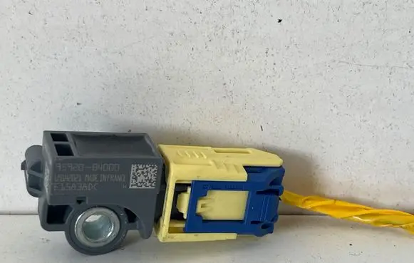 KIA Sportage Airbag deployment crash/impact sensor 95920B4000 E15838DC